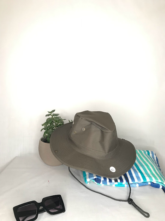 Sombrero Cazador con Capa