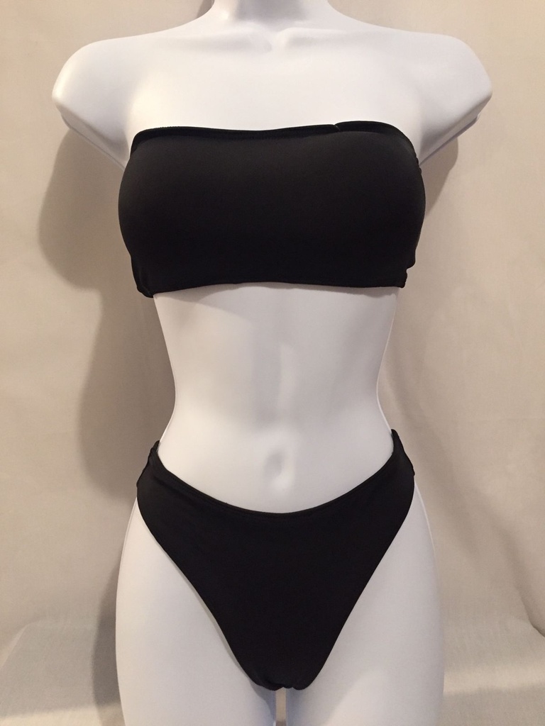 Top Strapless con Bikini Brasileño